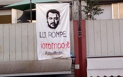 Il nostro striscione su Salvini e il conformismo di Via Bargoni